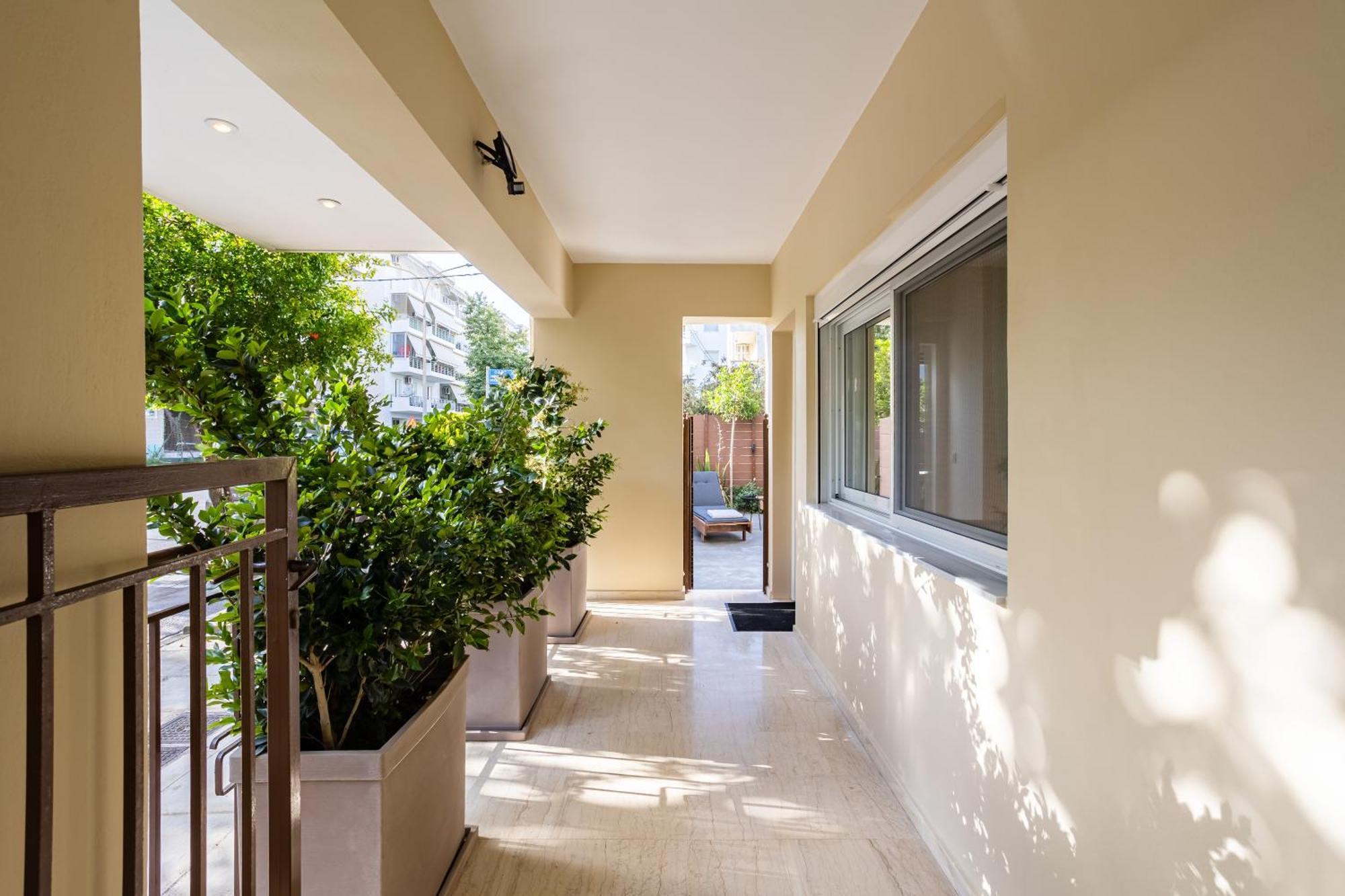 Villy'S Comfort Zone Apartments Kalamata Extérieur photo
