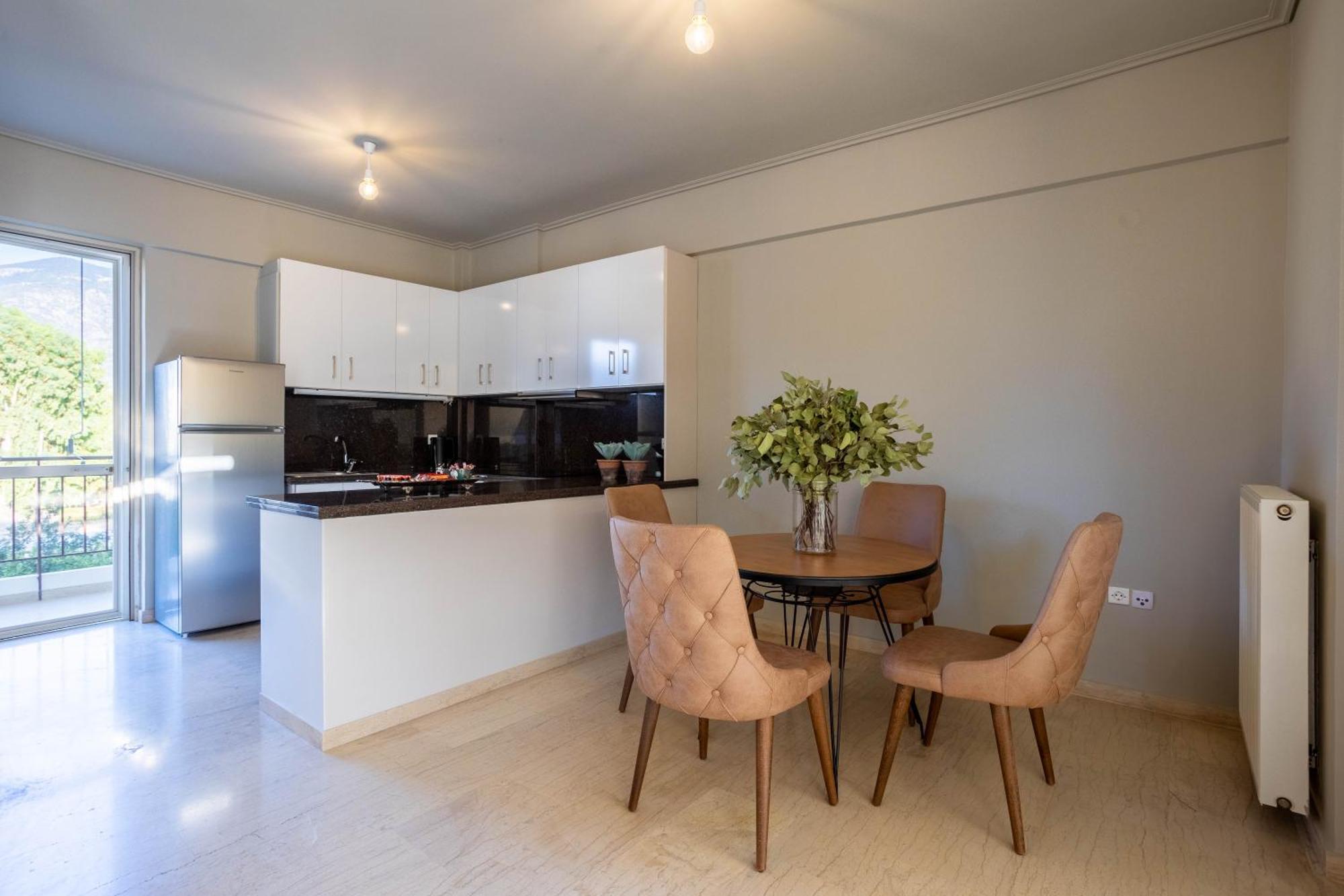Villy'S Comfort Zone Apartments Kalamata Extérieur photo